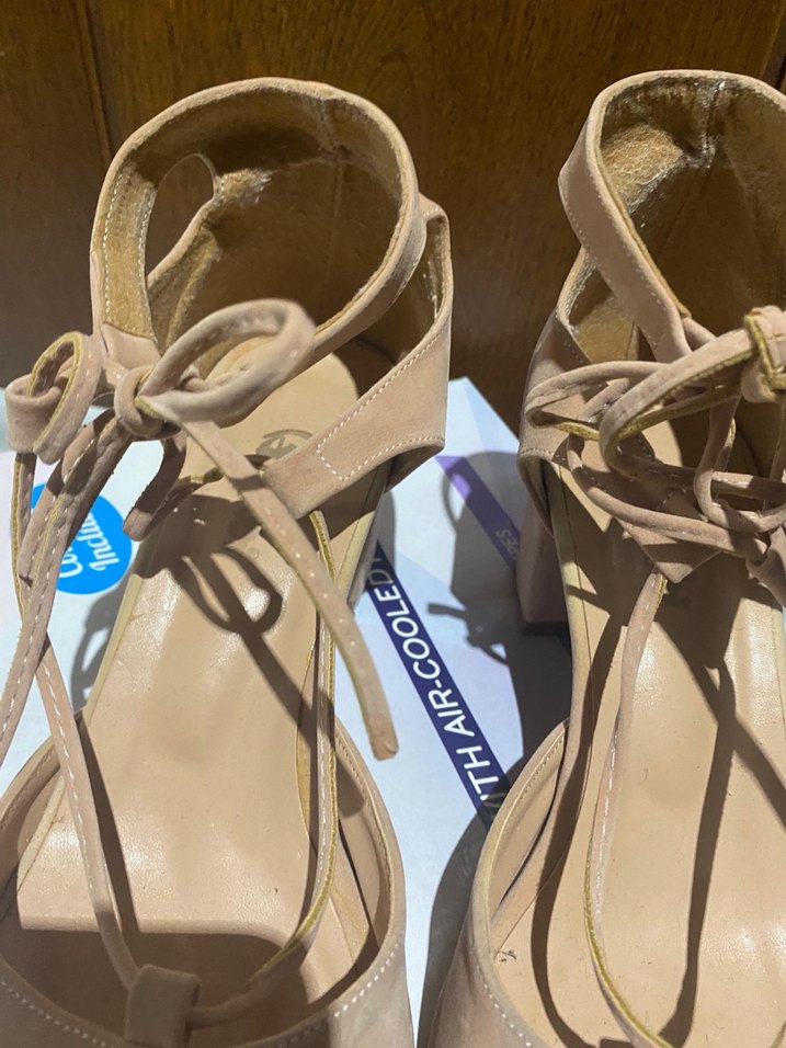 Bej Süet Dolgu Topuklu Kadın Sandalet - Görsel 5