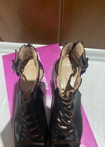 Siyah Topuklu Ayakkabı - Görsel 7