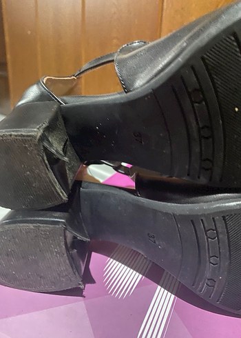 Siyah Topuklu Ayakkabı - Görsel 2