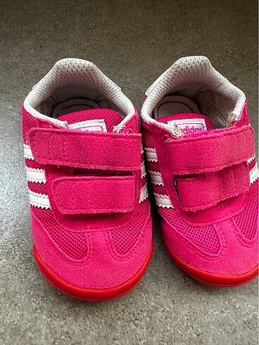 19 Beden Adidas İlkadım ayakkabısı