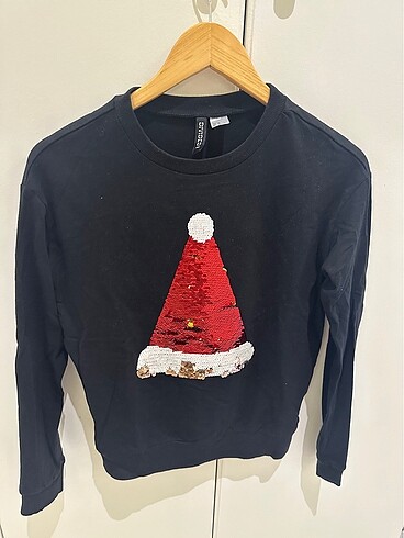 H&M sweatshirt