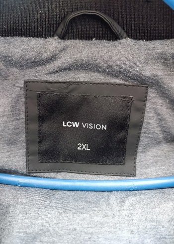 Siyah Deri Görünümlü Mont - Görsel 3