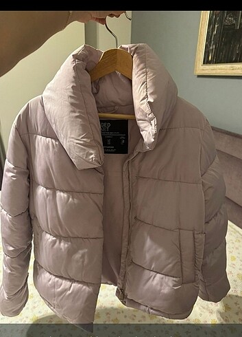 Stradivarius marka mont 