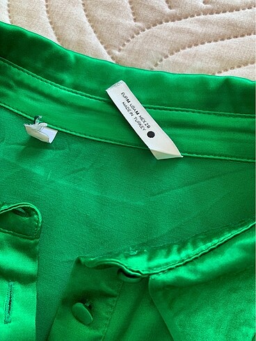 m Beden yeşil Renk Saten Gömlek Bluz