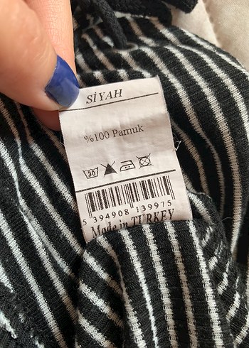 m Beden Bebe V Yakalı Çizgili Tişört
