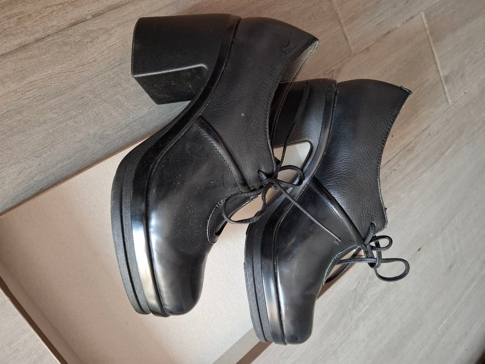 Camper Deri Kadın Siyah Klasik Topuklu Ayakkabı - Görsel 2