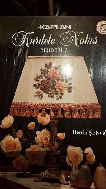 Kurdele nakışı kitap