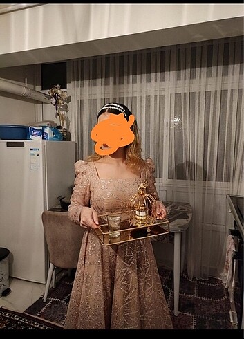 Nişan elbisesi