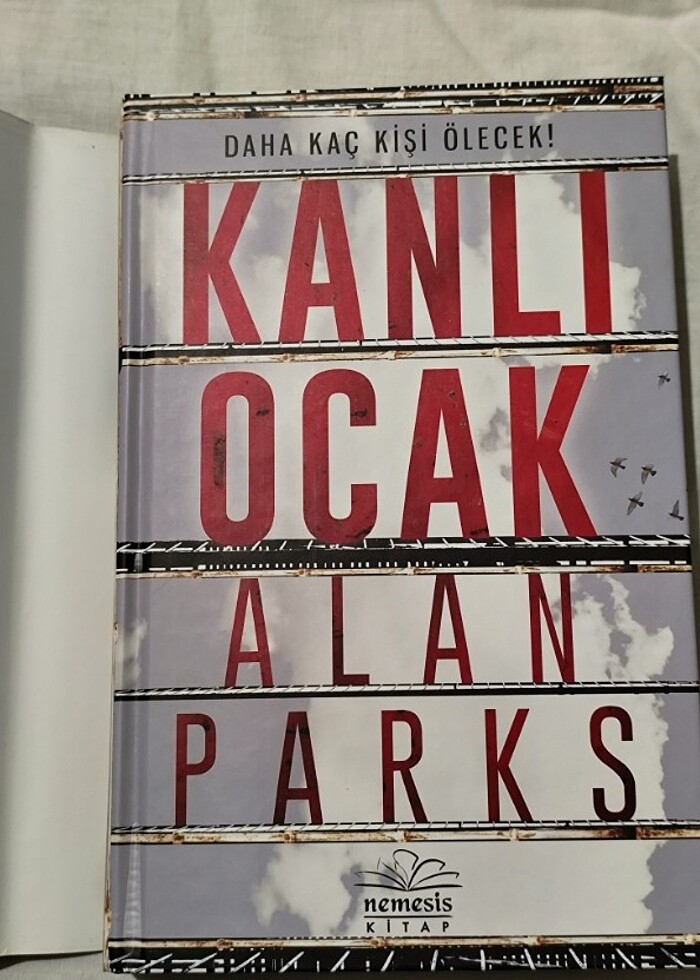 Kanlı Ocak Ciltli Şömizli Polisiye Gerilim - Görsel 4