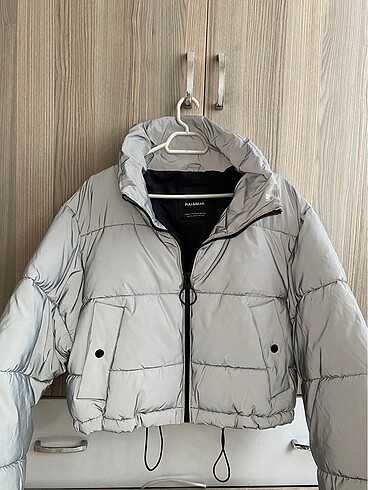 Pull and Bear Pull and Bear reflektör şişme mont