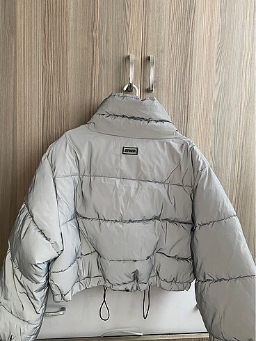 m Beden gri Renk Pull and Bear reflektör şişme mont
