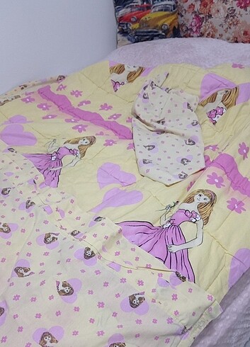 Çocuk nevresim takımı tek kişilik Barbie desenli 