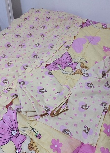 Taç Çocuk nevresim takımı tek kişilik Barbie desenli