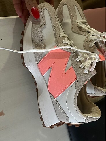 38 Beden ten rengi Renk New balance 38 no model 327