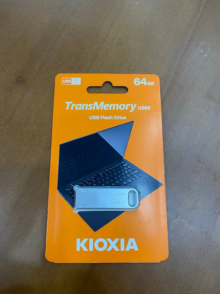 KIOXIA 64GB Gri USB Bellek USB 3.2 gen 1 - Görsel 2
