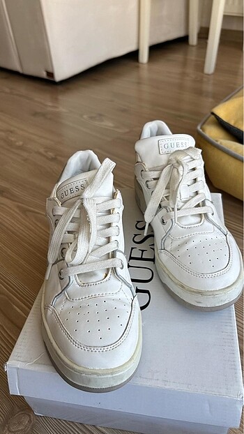Guess beyaz sneaker