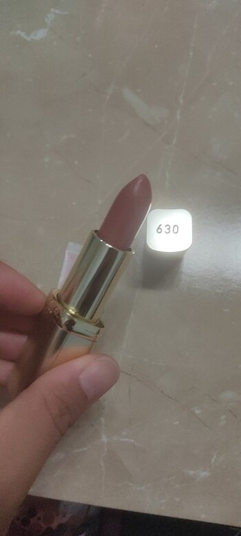 L'Oréal Paris Lorael ruj