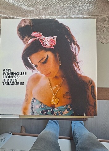 Amy Winehouse Lioness Hidden Treasures plak