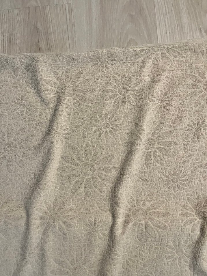 Bej krem karışımı Çiçek Desenli Yatak koltuk Örtüsü - Görsel 4