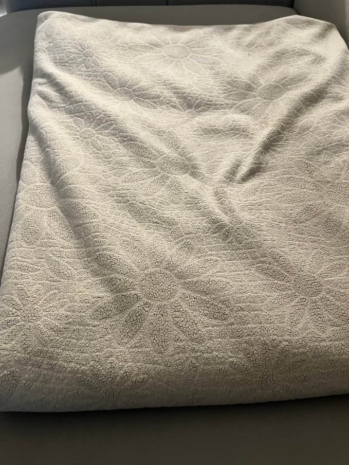 Bej krem karışımı Çiçek Desenli Yatak koltuk Örtüsü - Görsel 3