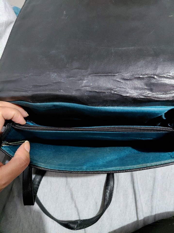 Siyah Deri Tokalı Kadın Çanta - Görsel 3