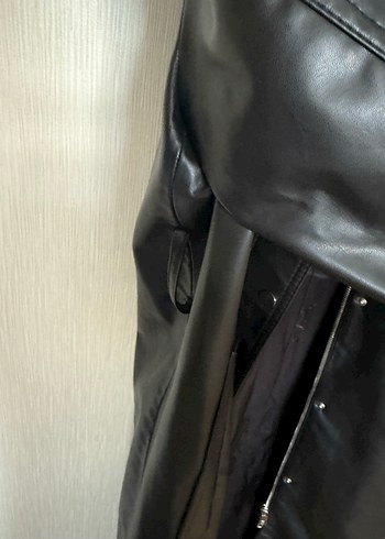 Düğmeli Siyah Deri Uzun Ceket - Görsel 4