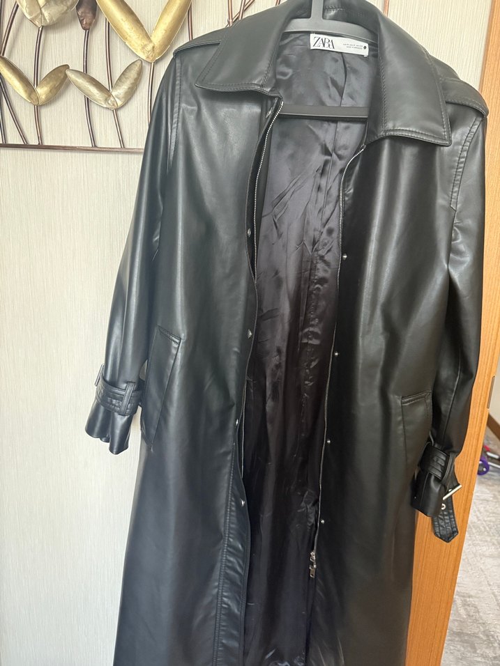 Düğmeli Siyah Deri Uzun Ceket - Görsel 5