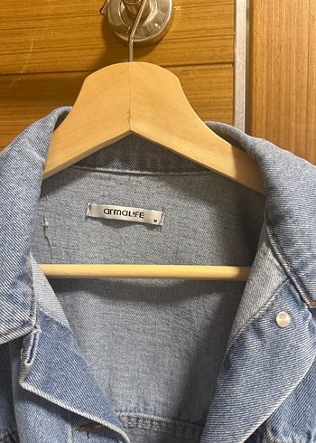 Düğmeli Geniş Kesim Kadın Kot Ceket - Görsel 3