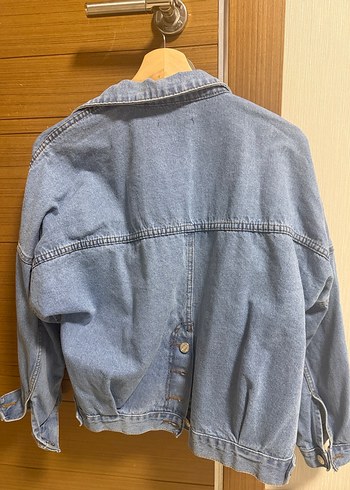 Düğmeli Geniş Kesim Kadın Kot Ceket - Görsel 2