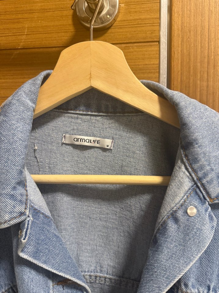 Düğmeli Geniş Kesim Kadın Kot Ceket - Görsel 3