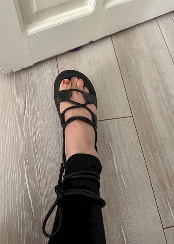 37 Beden Siyah Minimalist Kadın Sandalet