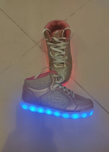 Skechers 34 numara 