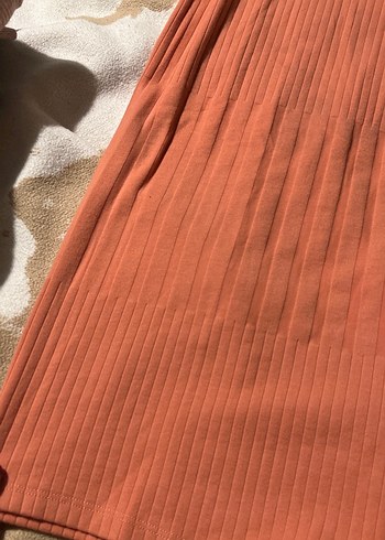 Zara Bej Pilili Kısa Kollu Midi Elbise