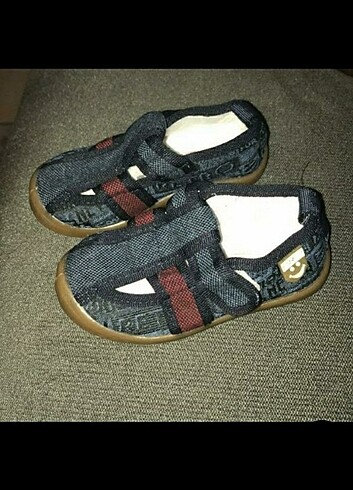 Bebek çocuk ayakkabısı 