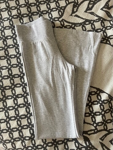 Bershka ispanyol paça pantolon