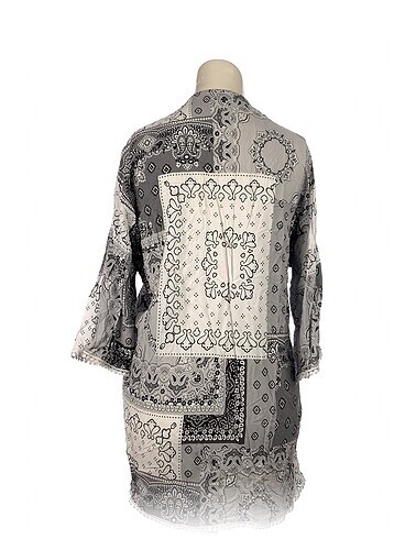 s Beden PreLoved Kimono %70 İndirimli.