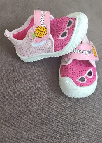 Kız Çocuk Pembe Kaydırmaz Cırtlı Spor Ayakkabı