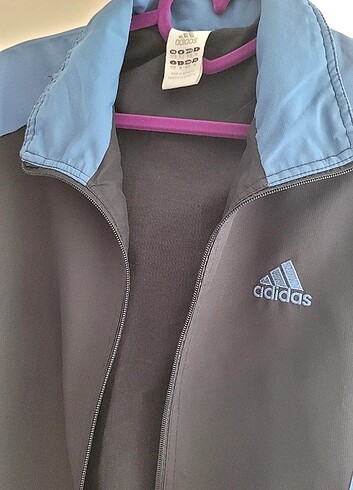 40 Beden lacivert Renk Adidas erkek eşofman takımı 38/40 beden.