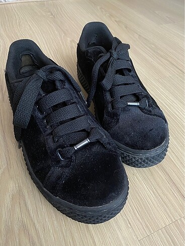 Siyah kadife spor ayakkabı / sneaker / günlük ayakkabı