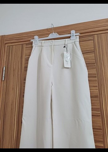 m Beden beyaz Renk Trendyolmilla Kumaş Pantolon