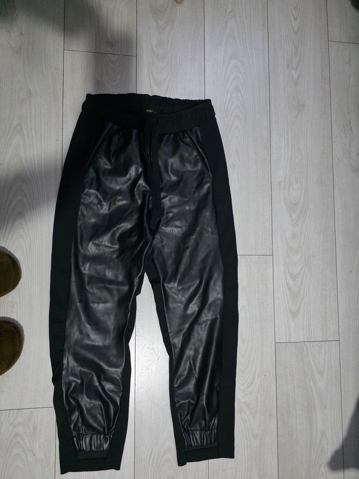 Siyah Kemerli Deri Kadın Pantolon - Görsel 2