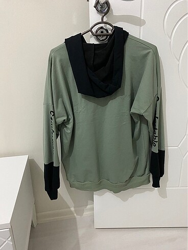 Diğer Kapşonlu Sweat
