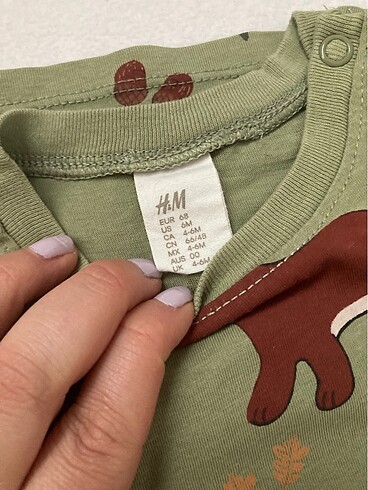 H&M 2tshrt 1alt