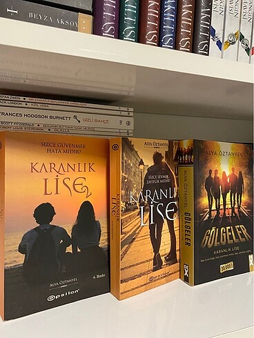 karanlık lise