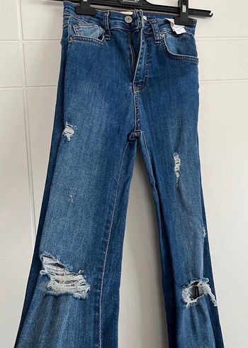 xs Beden Yumuşacık jean yırtıklı