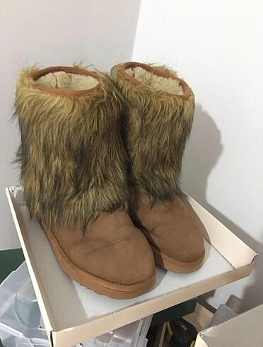 Ugg kadın bot