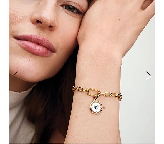 Pandora Pandora Gold Işıltılı Arı Madalyon Charm