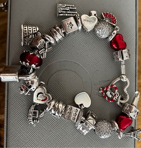 Beden Pandora İspanya Bayrağı Charm