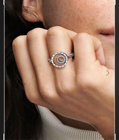Beden beyaz Renk Pandora Signature Pave Yüzük
