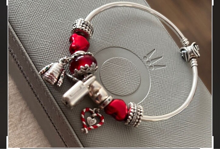 Beden kırmızı Renk Pandora Baston Şeker Charm